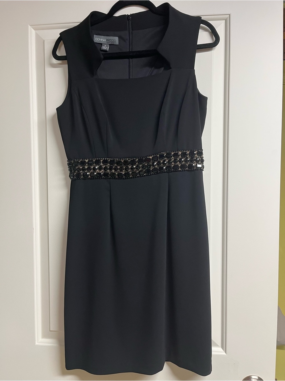 Donna Ricco Black Sleeveless Midi Dress with Beaded Waist